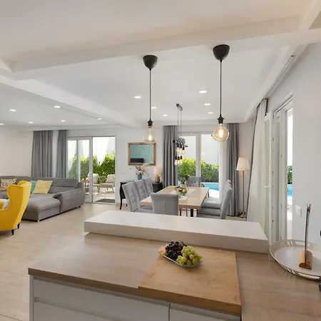 Luka By Interhome Veliko Brdo (Makarska)