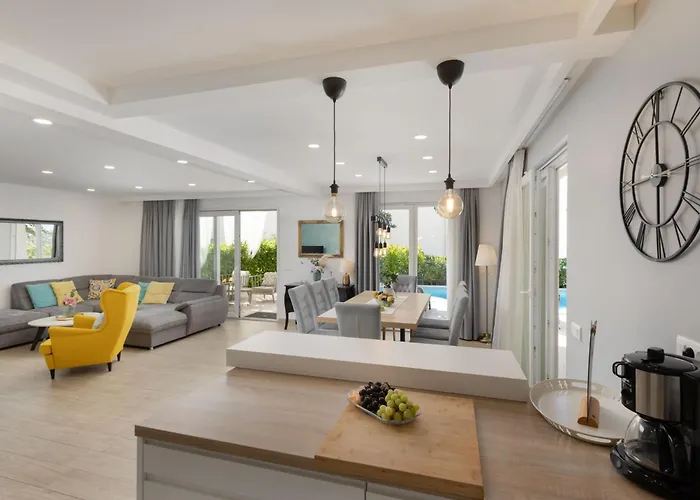 Luka By Interhome Veliko Brdo (Makarska)