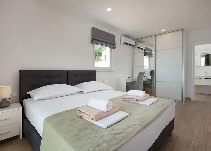 Villa Luka By Interhome Veliko Brdo (Makarska)